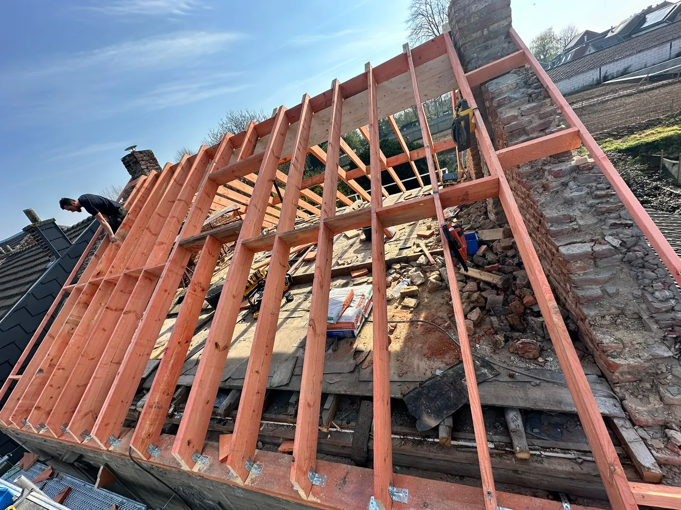 Rénovation de charpente sur bâtisse en pierre — réalisation A Rapetti Toiture