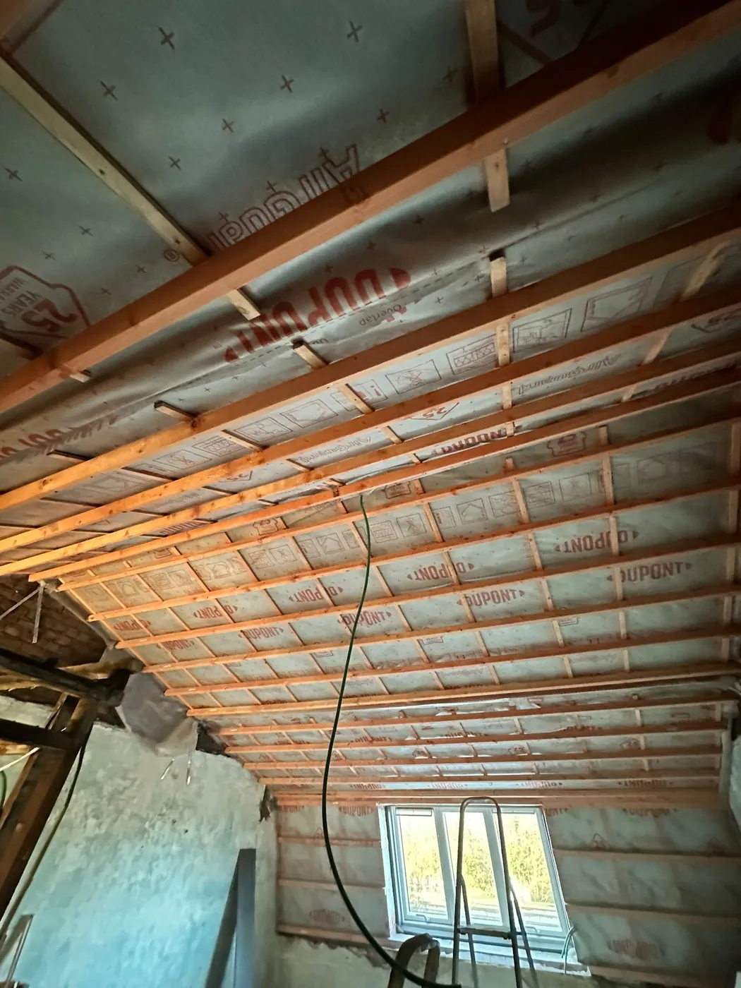 Rénovation de toiture — maison de rangée — réalisation A Rapetti Toiture